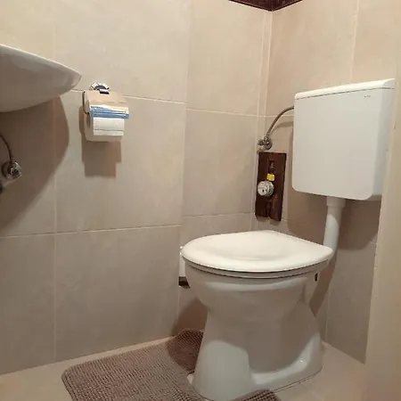 Apartment Gold