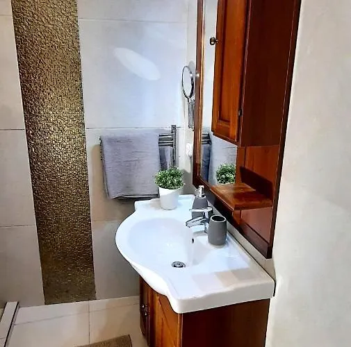 Gold Apartment